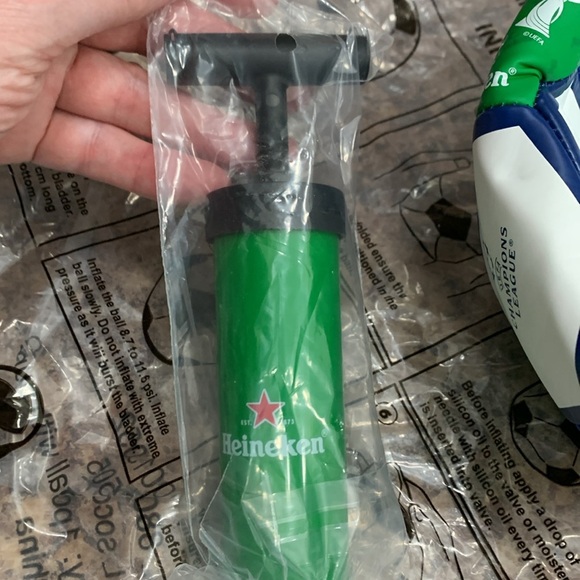 Heineken Champions League Soccer Ball with pump - Picture 3 of 6